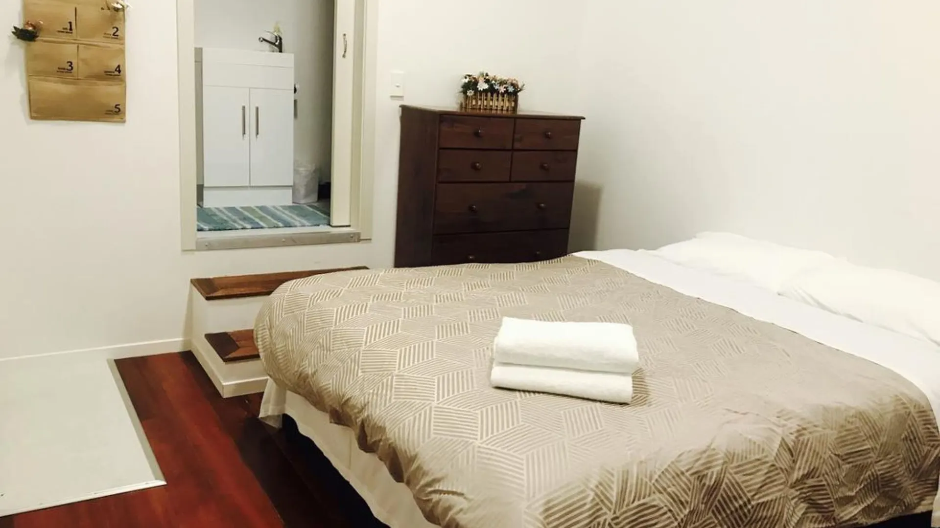 Aura Hotel Wellington 2*,  New Zealand